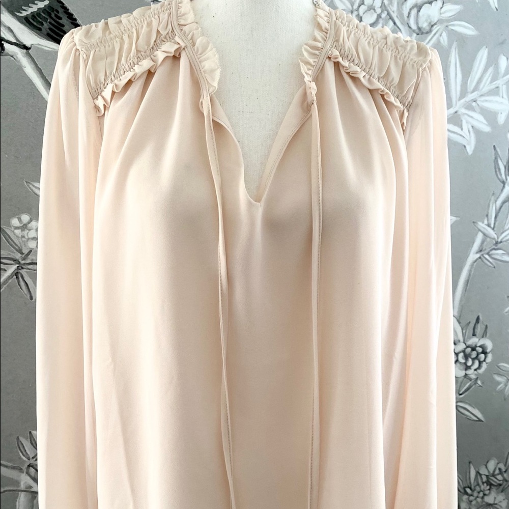 Sweet pleated shoulder blouse